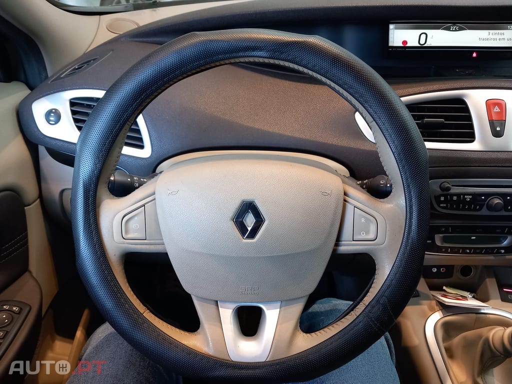 Renault Mégane Scenic 1.5 dci 110cv 