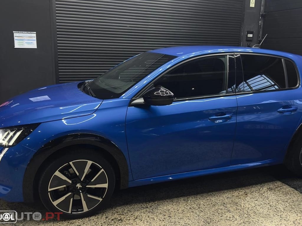 Peugeot E-208 GT Pack