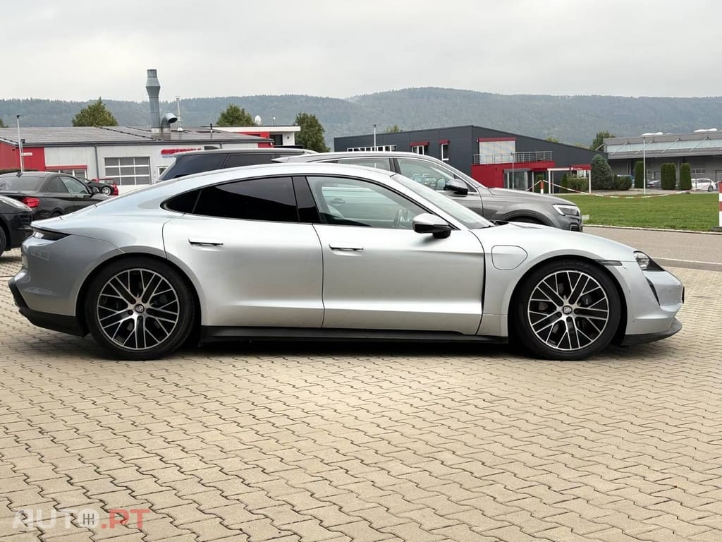 Porsche Taycan Performance Plus