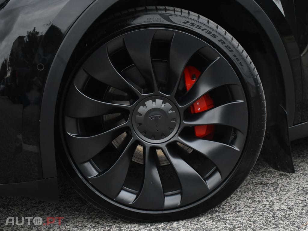 Tesla Model Y Performance Tração Integral