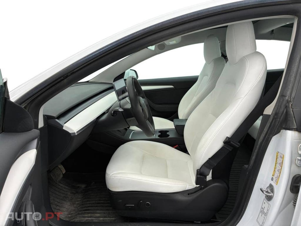 Tesla Model 3 Long-Range Dual Motor AWD
