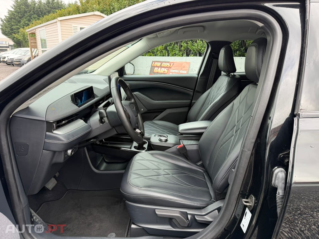 Ford Mustang Mach-E Standard