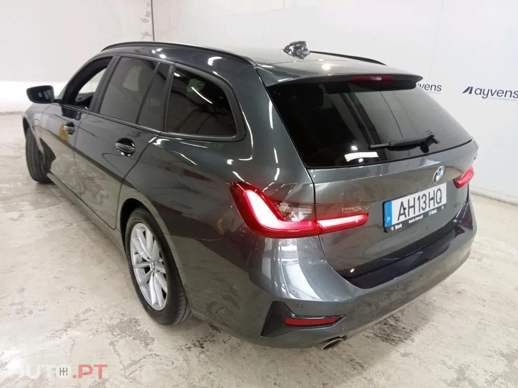 BMW 320 e Touring Corporate Edition Auto