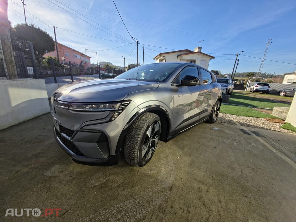 Renault Mégane E-Tech EV60 220hp optimum charge Equilibre
