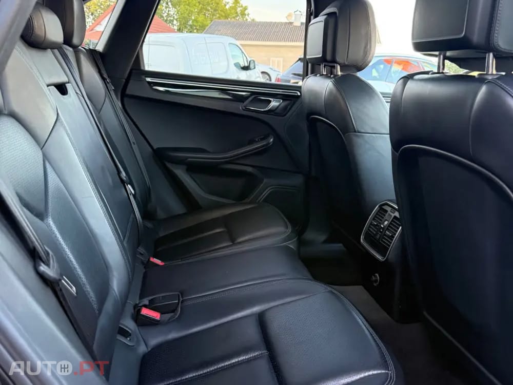 Porsche Macan S