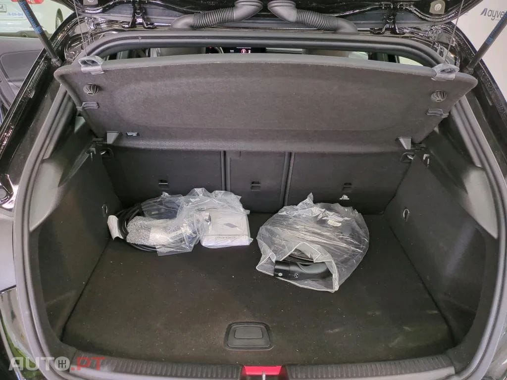 Mercedes-Benz A 250 e Style Plus