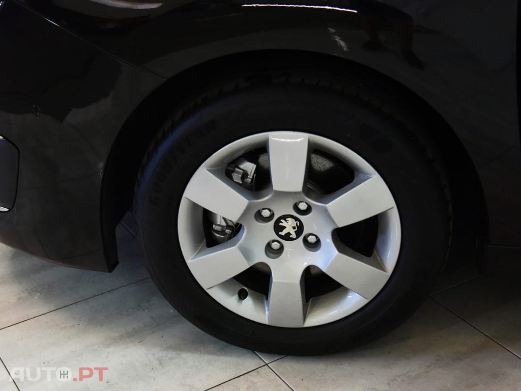 Peugeot 5008 1.6 BlueHDi Style