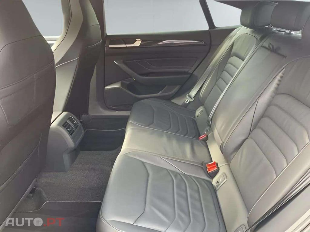 Volkswagen Arteon 1.4 TSI DSG R-Line eHybrid