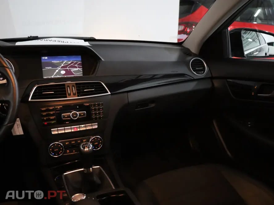 Mercedes-Benz C 220 CDI DPF (BlueEFFICIENCY)