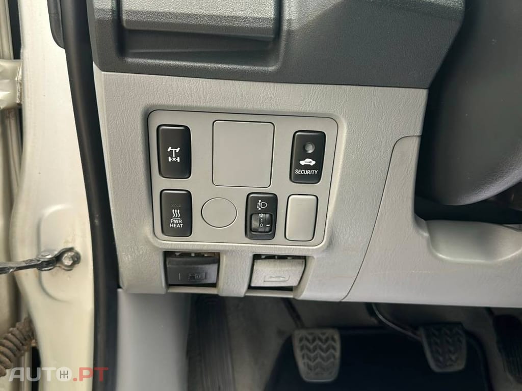 Toyota Hilux 2.5 D-4D 4WD CE