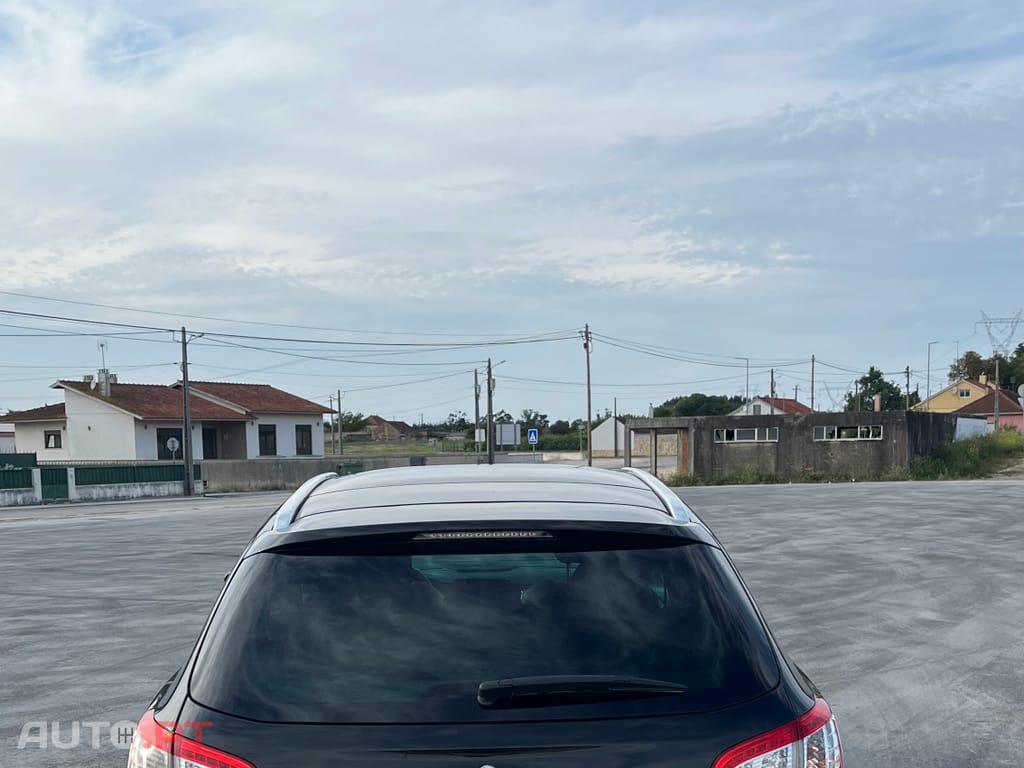 Peugeot 508 RXH Hybrid4 2-Tronic