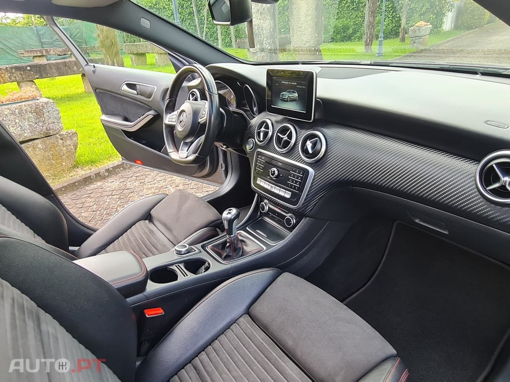 Mercedes-Benz A 180 d AMG Line