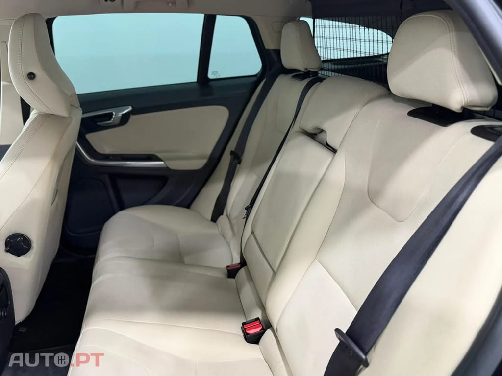 Volvo V60 1.6 D2 Drive Momentum Start/Stop