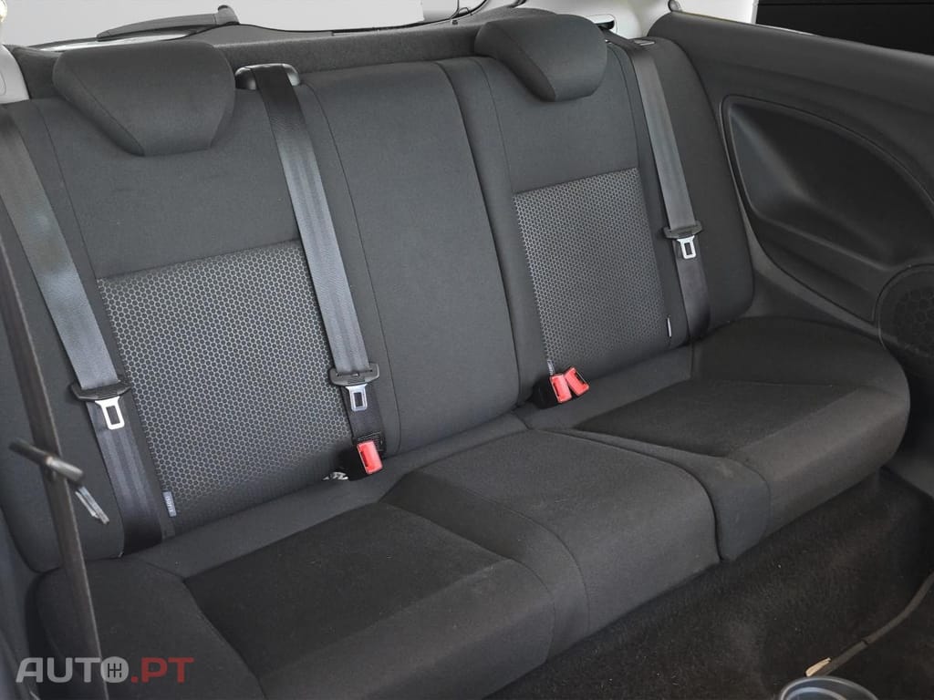 SEAT Ibiza 1.2 TSI FR — fotografia 27