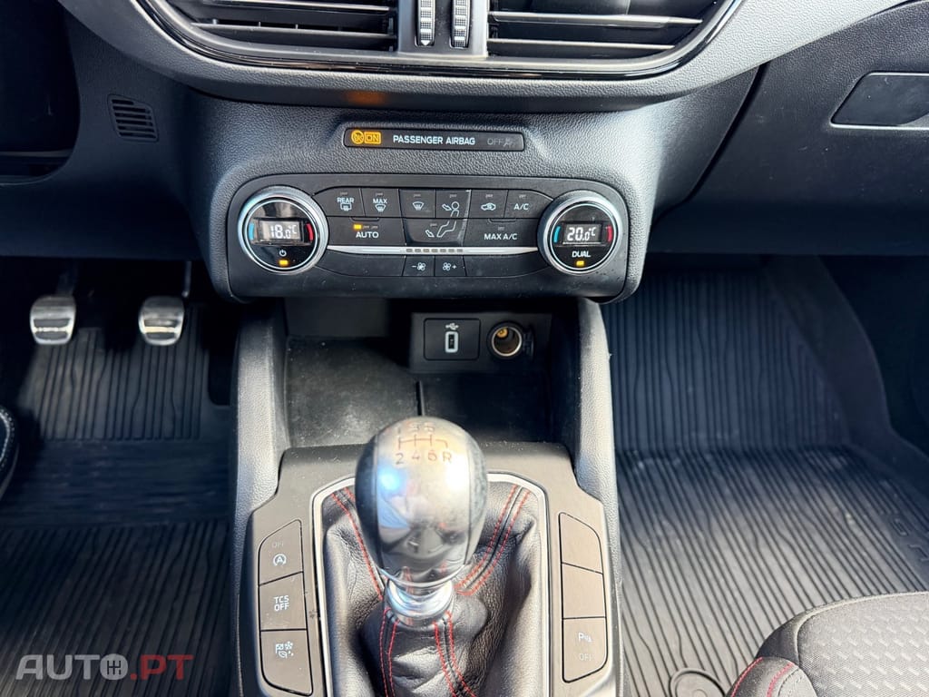 Ford Focus SW 1.0 EcoBoost ST-Line X