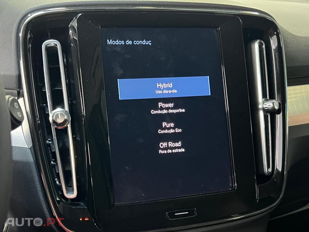 Volvo XC40 1.5 T4 211 PHEV Inscription