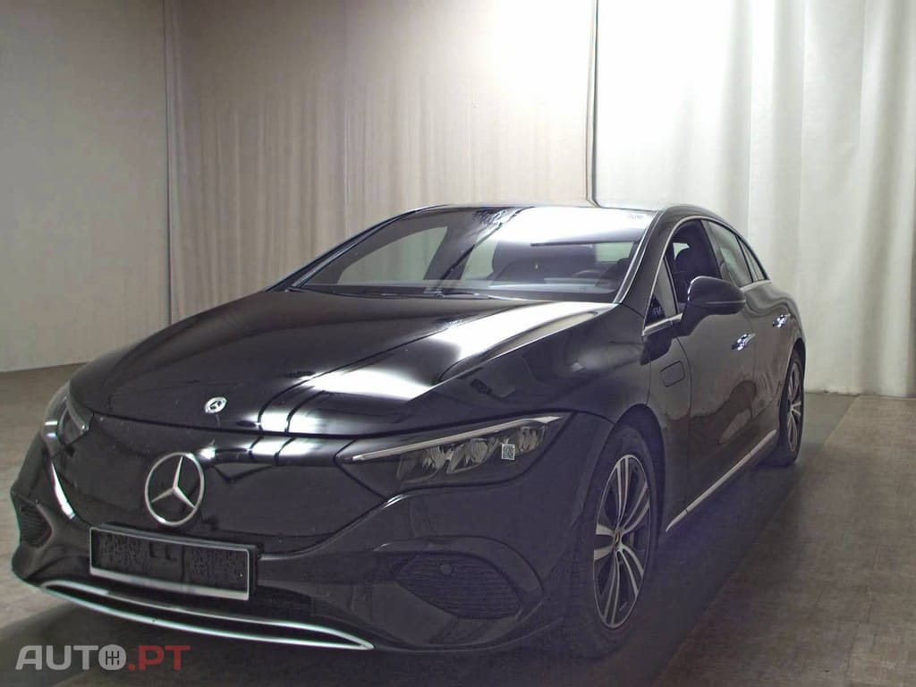 Mercedes-Benz EQE 300 