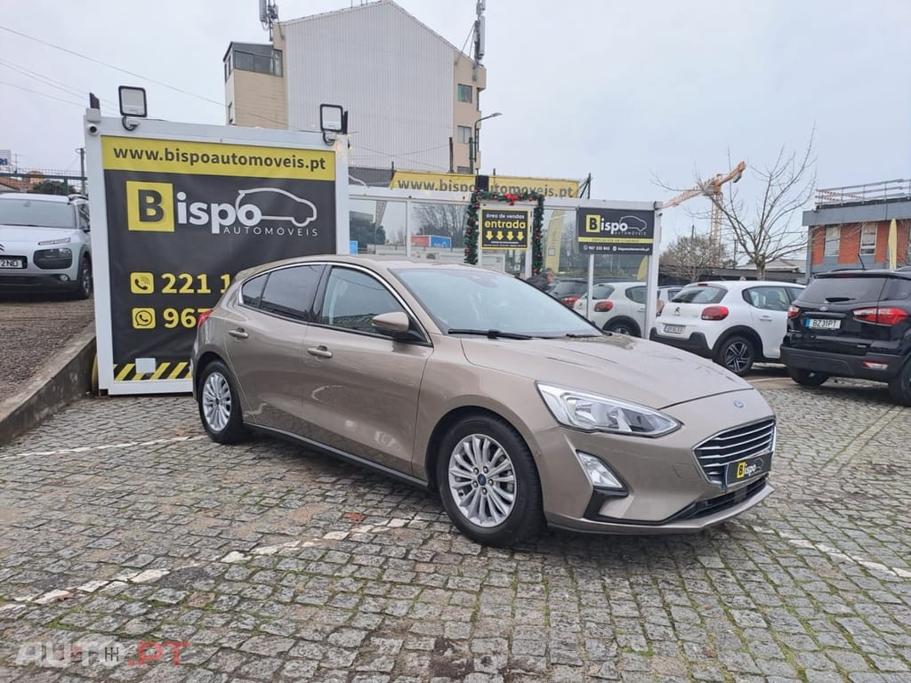 Ford Focus 1.0 EcoBoost S&S TITANIUM