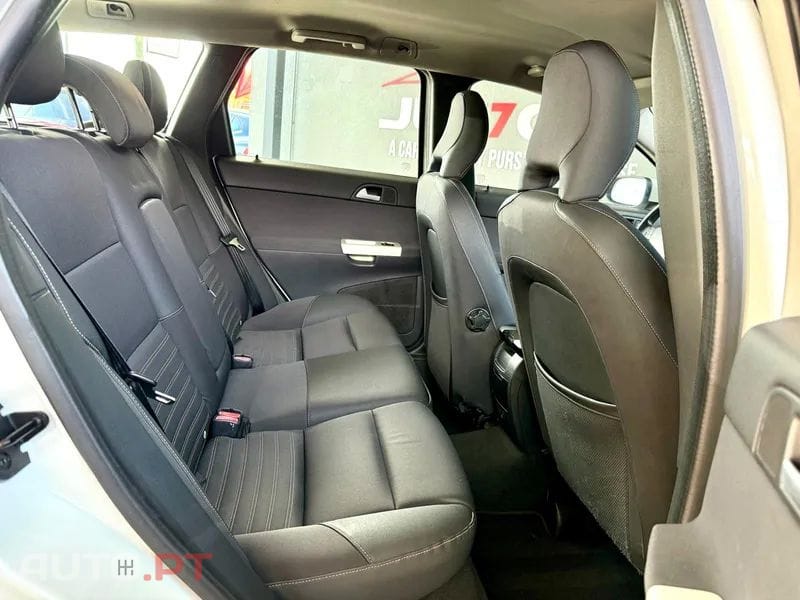Volvo V50 1.6 D Momentum — fotografia 9