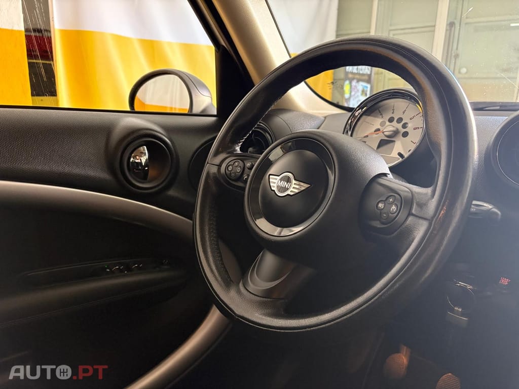 MINI Countryman One D