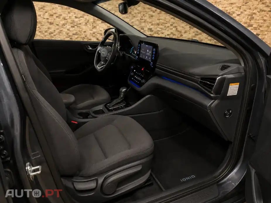 Hyundai Ioniq 1.6 GDI PHEV
