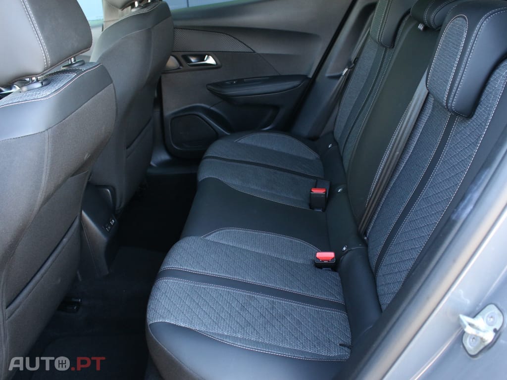 Peugeot 2008 1.2 PureTech Allure
