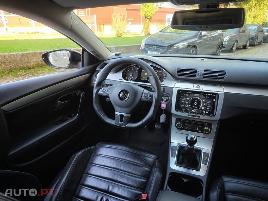 Volkswagen Passat CC 2.0 TDi