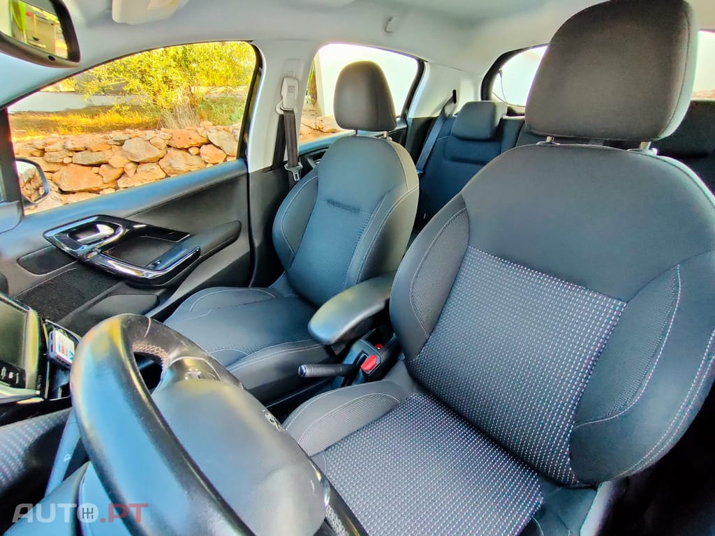 Peugeot 208 1.6 Blue HDi