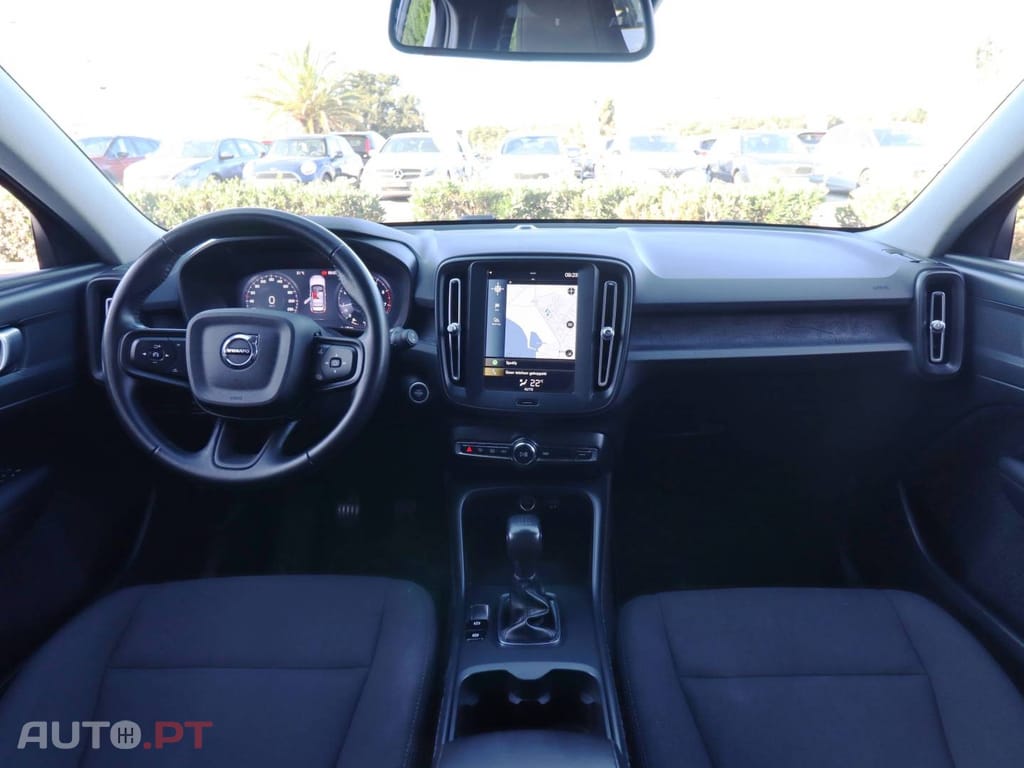 Volvo XC40 T2 Monument