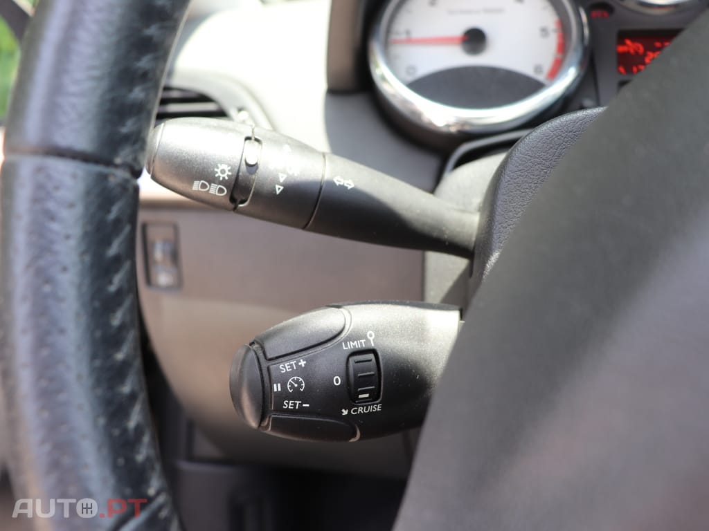 Peugeot 207 CC Millesim 200