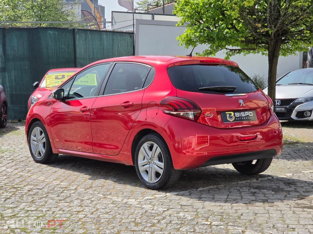 Peugeot 208 1.2 PureTech Signature