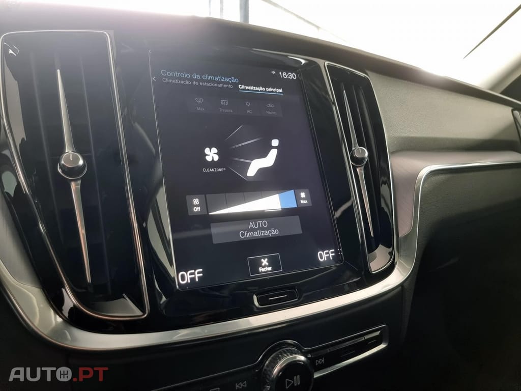 Volvo V60 2.0 T4 Momentum Plus