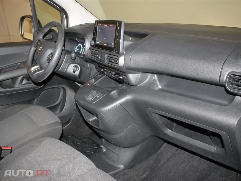Toyota Proace City 50 kWh Business