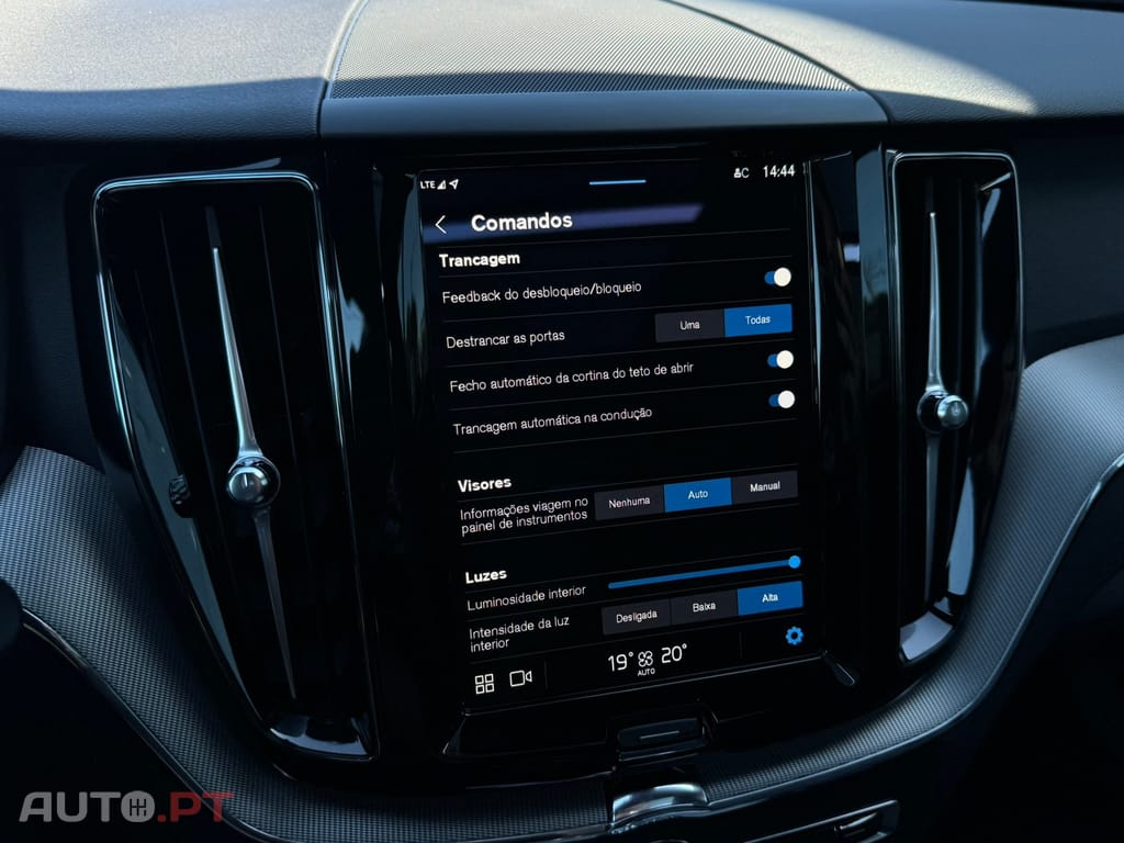 Volvo XC60 2.0 T6 PHEV Black Edition AWD