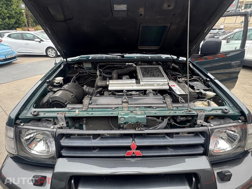 Mitsubishi Pajero 2.8 TD GLS