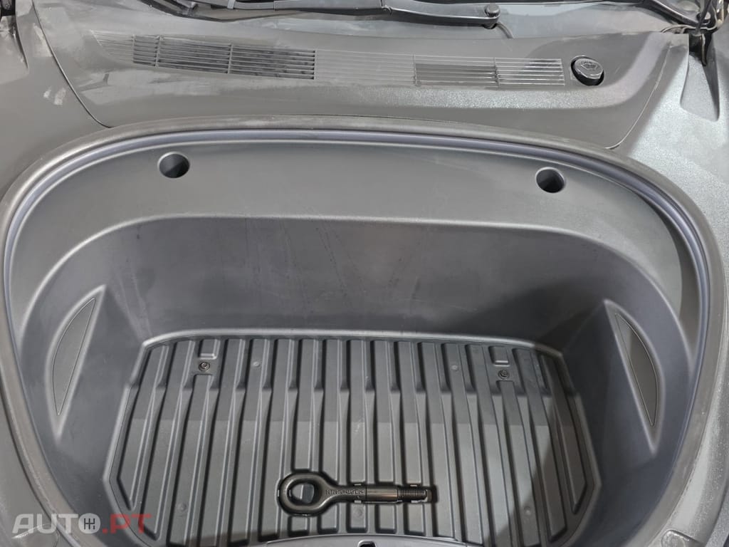 Tesla Model 3 Long Range AWD Dual Motor