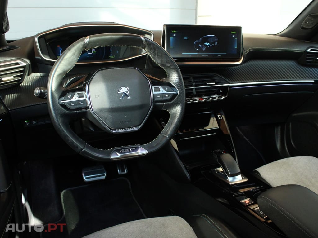 Peugeot E-2008 GT Pack