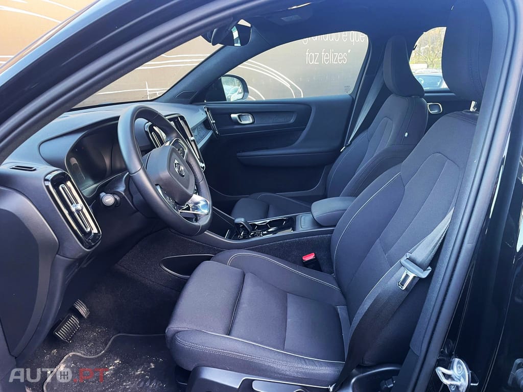 Volvo C40 Recharge Core