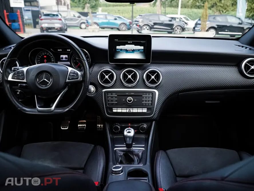 Mercedes-Benz A 180 d AMG Line