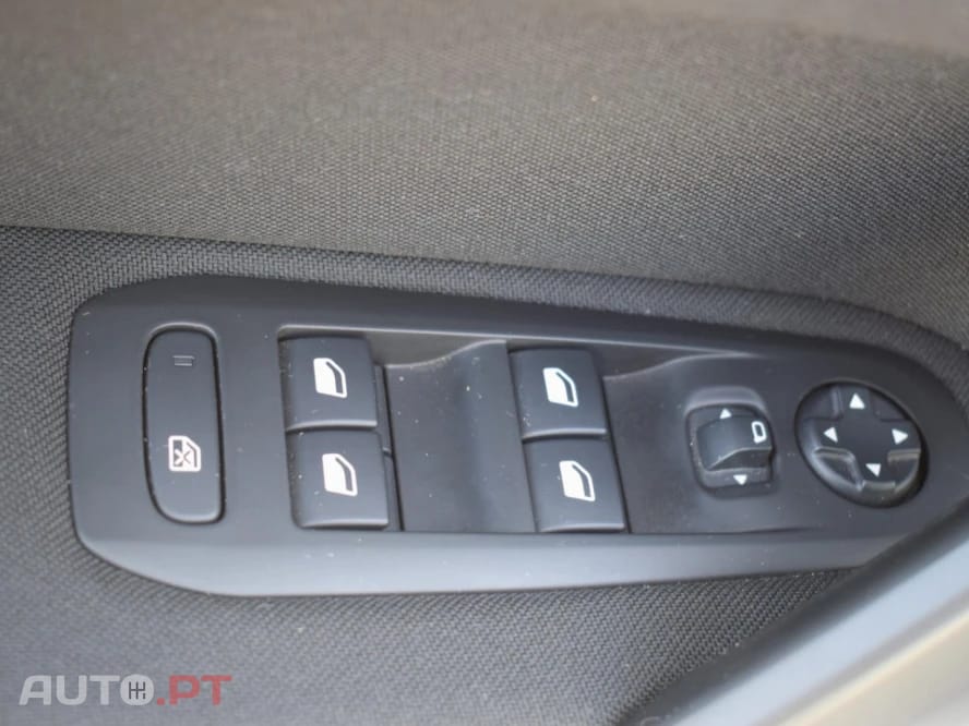 Peugeot 308 1.5 BlueHDi Business Line