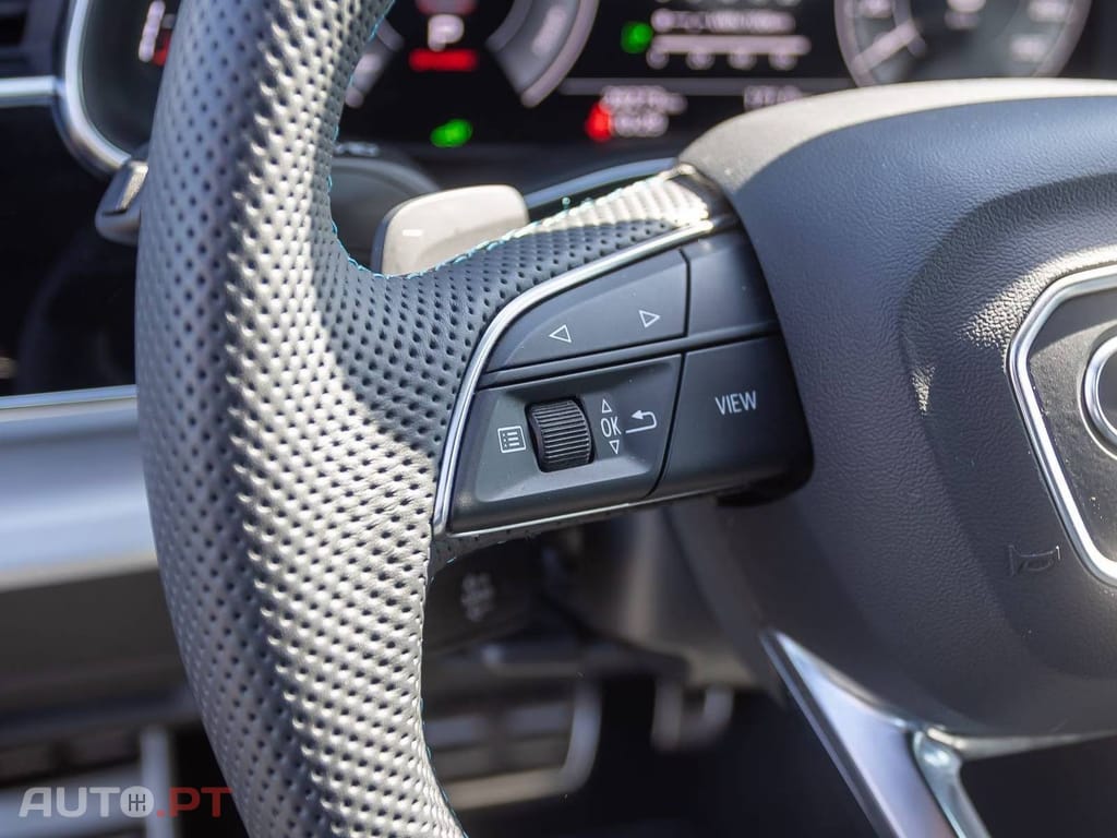 Audi Q8 60 TFSIe S line Matrix