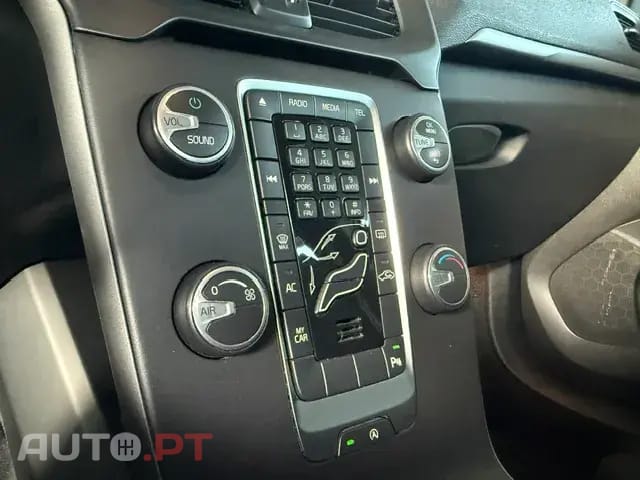 Volvo V40 2.0 D2 Momentum