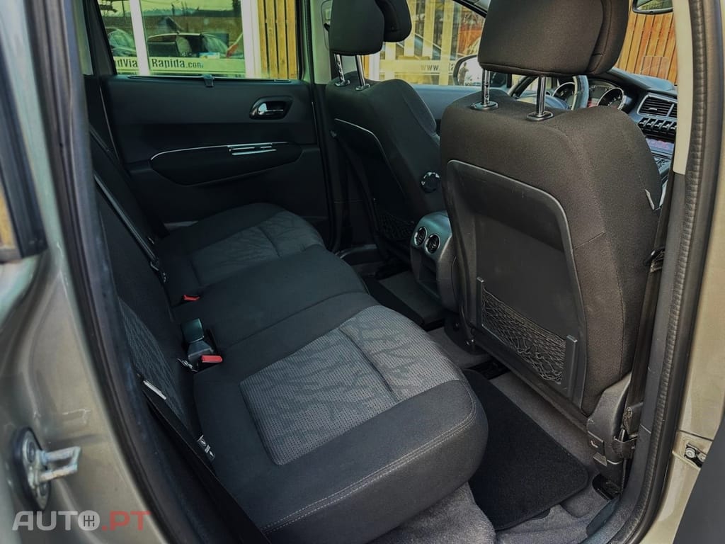 Peugeot 3008 1.6 HDi Sport JLL18