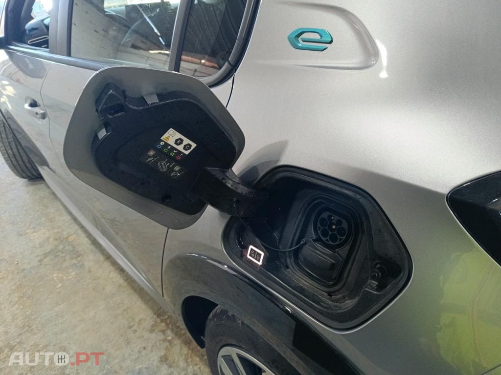 Peugeot E-208 50 kWh Active Pack