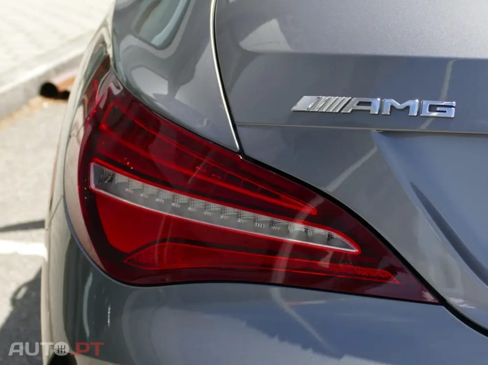 Mercedes-Benz CLA 45 AMG Shooting Brake 4-Matic