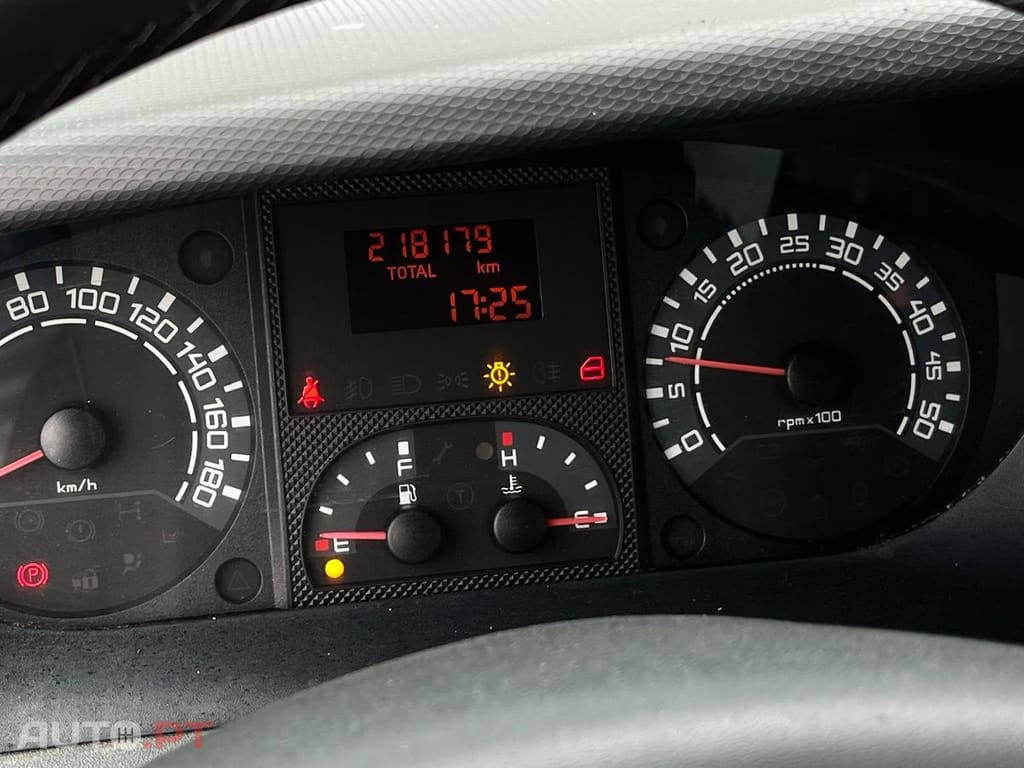 Iveco Daily 3.0  BASCULA / 7 LUGARES