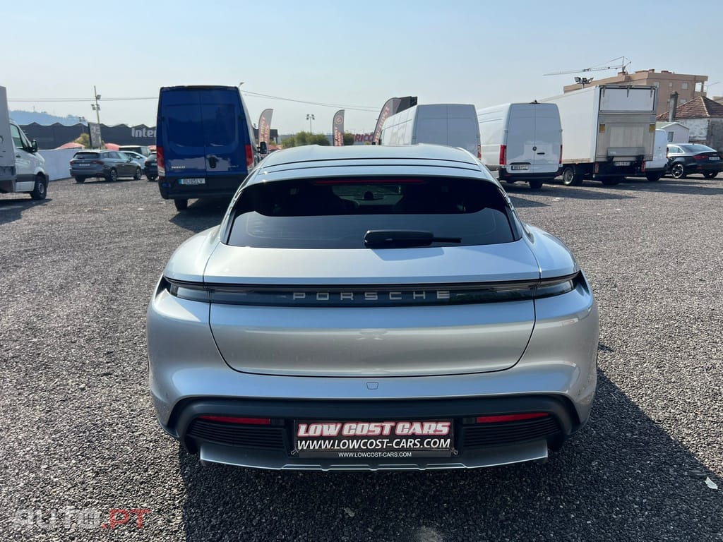 Porsche Taycan CT 4