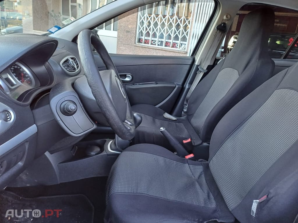 Renault Clio 1.2 16V Confort