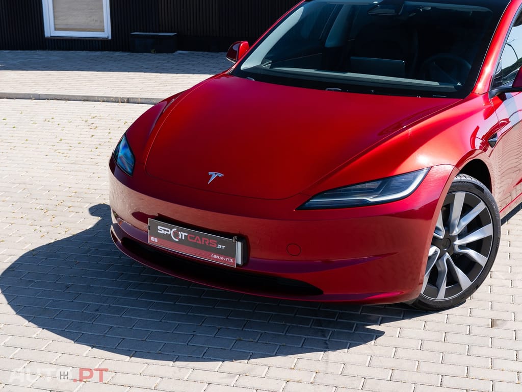 Tesla Model 3 Tração Traseira