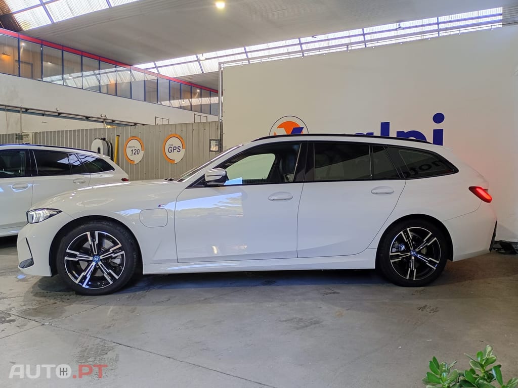 BMW 320 Touring Pack M